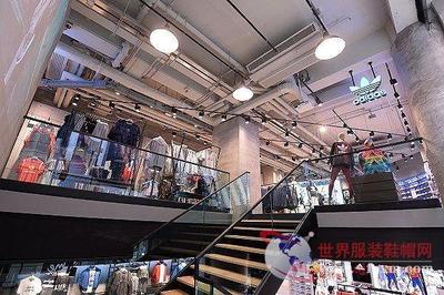 阿迪達(dá)斯逆勢(shì)擴(kuò)張，香港零售業(yè)的冰與火之歌